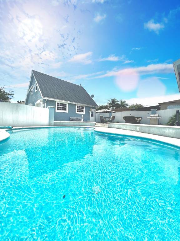 Apartment  Hallandale Beach