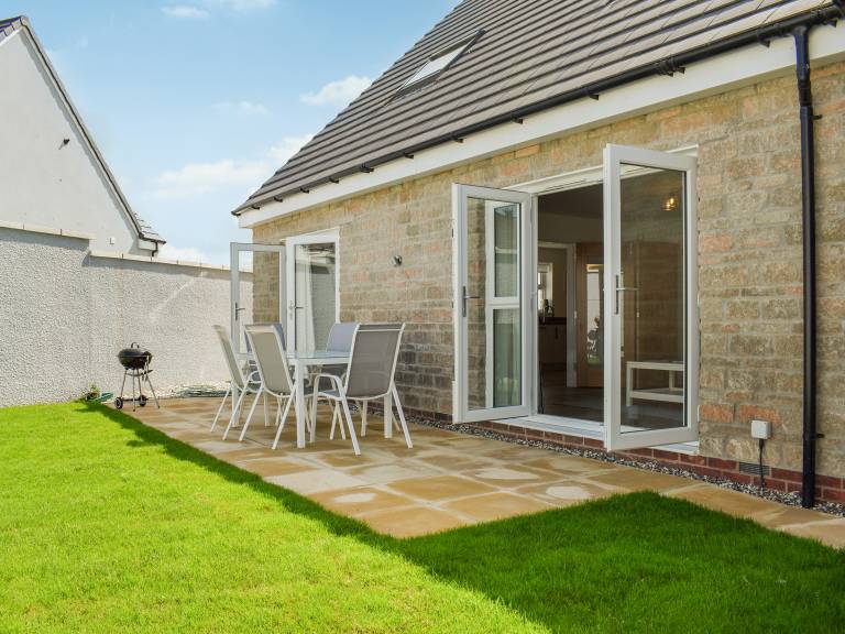 Family-oriented pleasant cottage with barbeque & garden | Pets allowed — photo 2