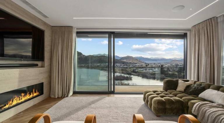 220 m&sup2; Ferienhaus