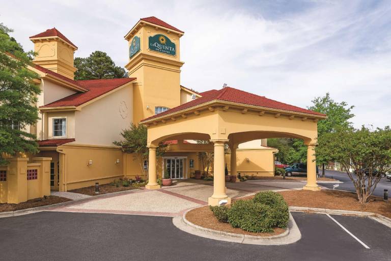 La Quinta Inn & Suites by Wyndham Univ Area Chapel Hill in Durham, NC