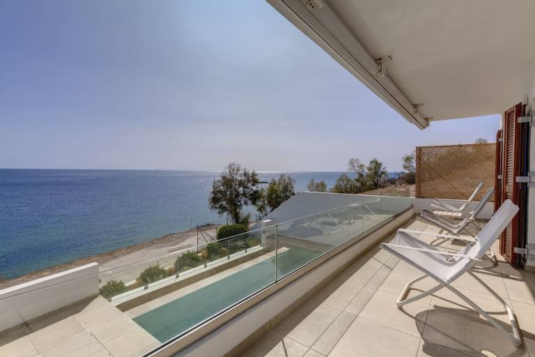 House Syros