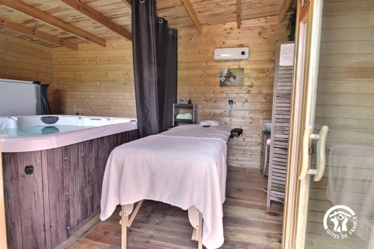 Big gite with yard, sauna & pool | Pets allowed — photo 5
