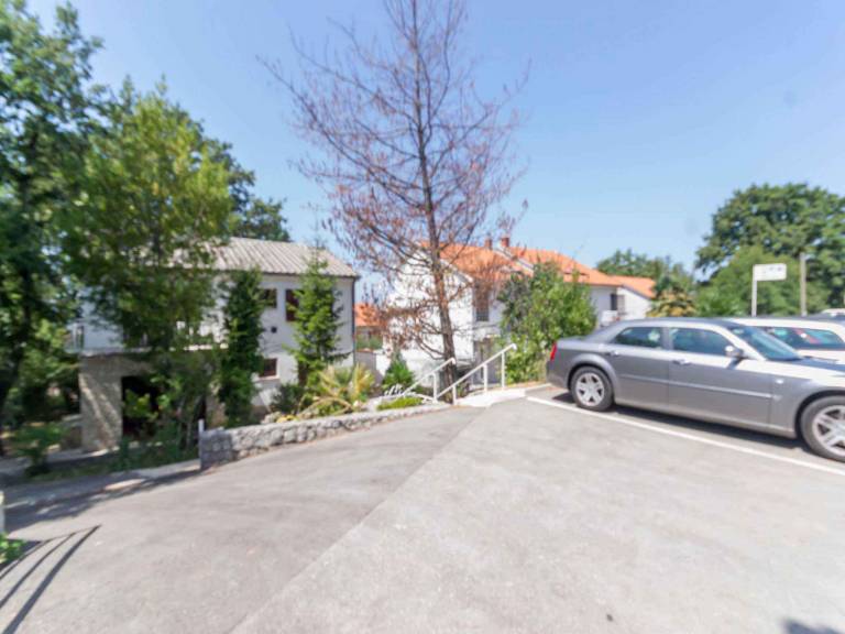 Holiday apartment with terrace — photo 2