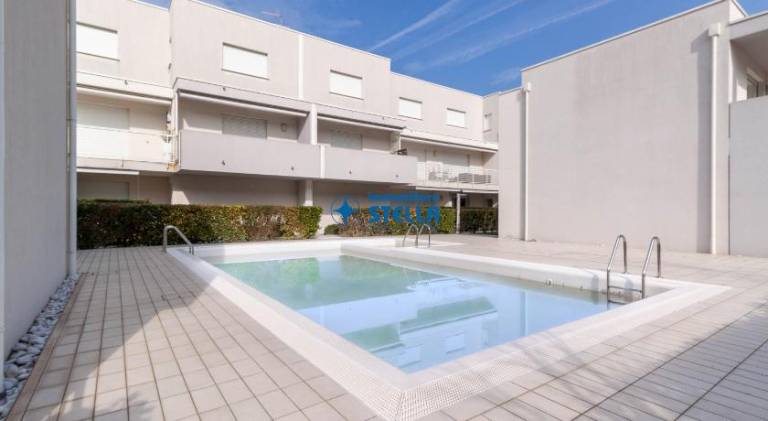 Holiday apartment with private pool & patio | Beach nearby | Dogs allowed — photo 4