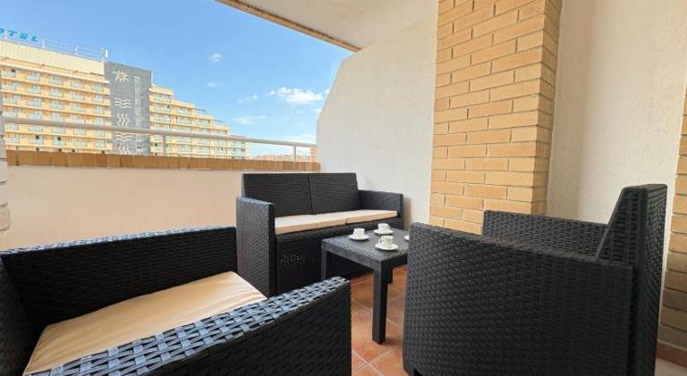 Holiday apartment with patio & pool — photo 4