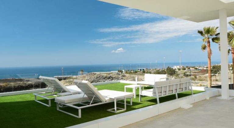 Fully equipped beautiful villa with BBQ, yard & private pool | Good for workation | Dogs allowed — photo 3