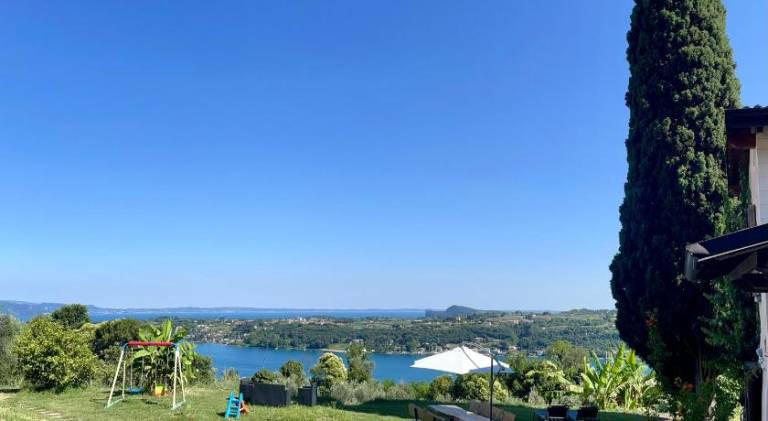 Agriturismo valsiniga - Your indipendent country Villa into a natural park, with a stunning view, pr in Gardone Riviera