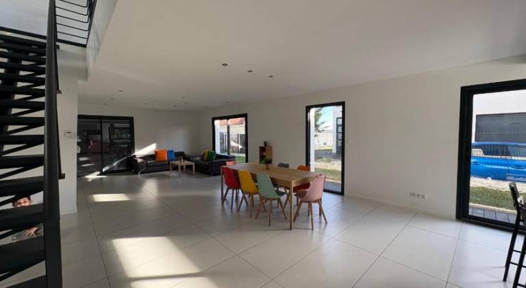 175 m&sup2; Villa
