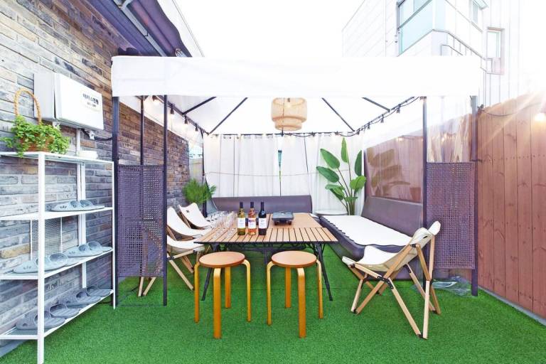 House with barbeque — photo 4