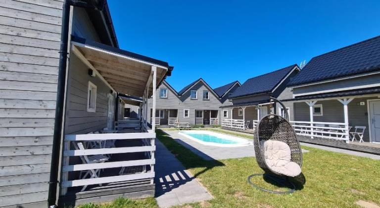 Lodge with grill & private pool — photo 4