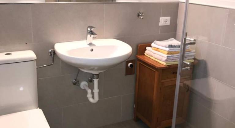 Beautiful rental apartment with barbeque, garden & patio | Pet-friendly — photo 2