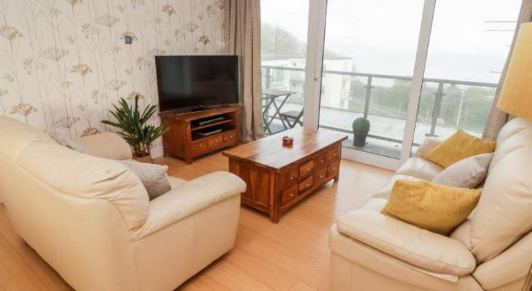 House with 2 rooms for 4 persons — photo 2