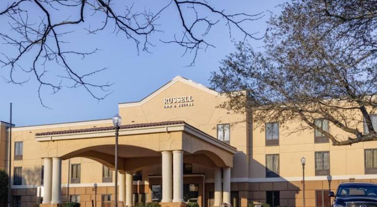 Russell Inn and Suites in Starkville, MS