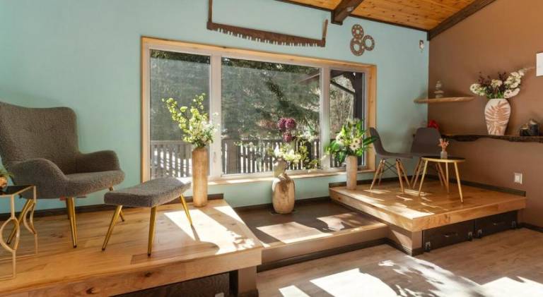Vacation home with yard, terrace & private pool — photo 2