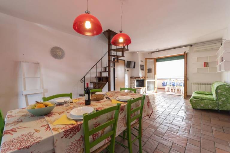 Rental apartment with terrace in Campo nell'Elba