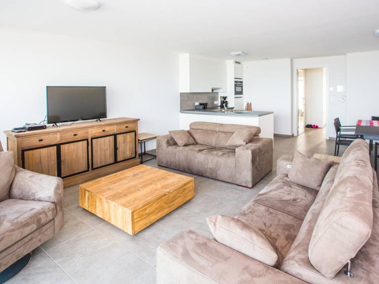 Beautiful apartment with phenomenal sea view — photo 3