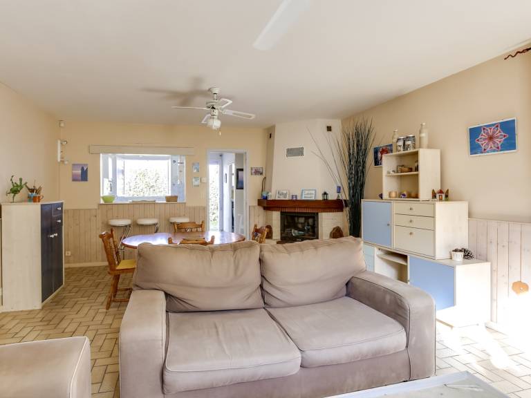 Cozy Villa Steps from Beach in Biscarrosse - WiFi, Terrace, Garden, Sleeps 6 — photo 2