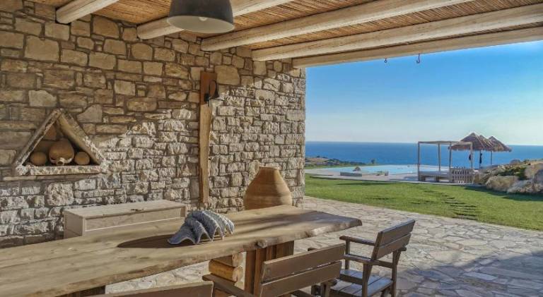 Beachfront villa Komos with heated pool — photo 4