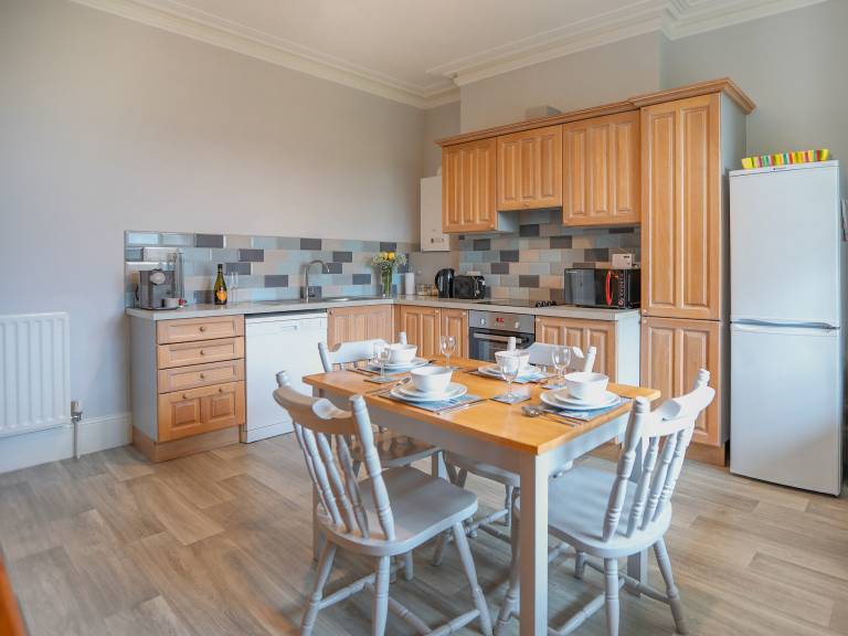 Children-friendly nice cottage with barbecue, jacuzzi & pool | River view | Dogs allowed — photo 2