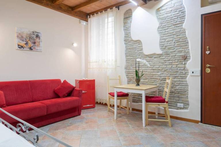 House | Close to Colosseum | Suitable for remote work | Pets allowed in Vittoria