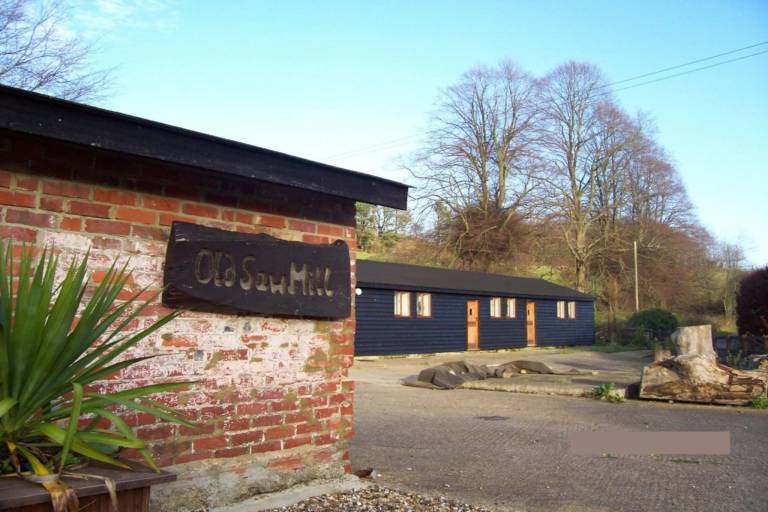 Cottage with garden & barbecue in Ashford