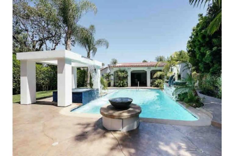 Casa  Encino