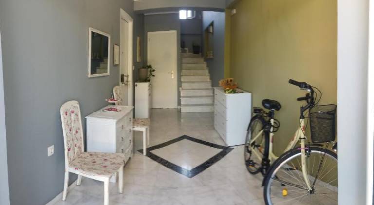Rental apartment with terrace — photo 3