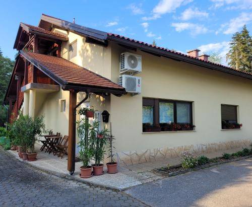 Apartma Črnomelj