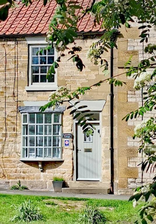 Cottage Pickering