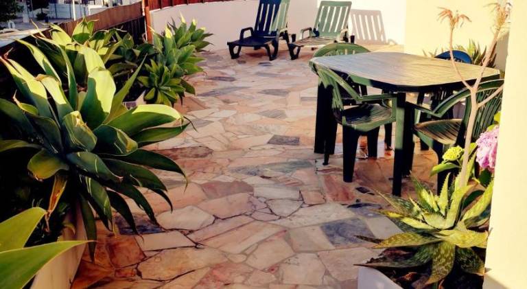 Rental apartment with patio — photo 3