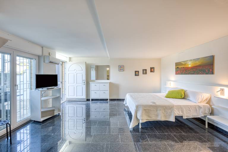 Apartment 'Residence Margherita - Bouganwille' with Sea View, Wi-Fi and Air Conditioning — photo 3