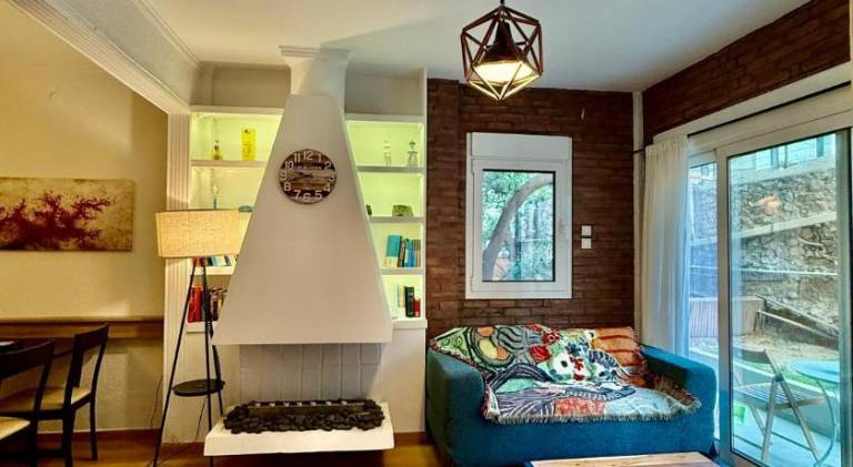 Wonderful apartment with patio | Close to the beach | Good for workation | Pets are welcome in Glyfada