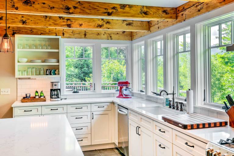 Pet-Friendly House w/ Deck - 10 Mi to Stowe Mtn! — photo 5