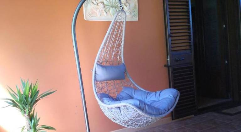 Rental apartment with barbeque, yard & terrace — photo 4