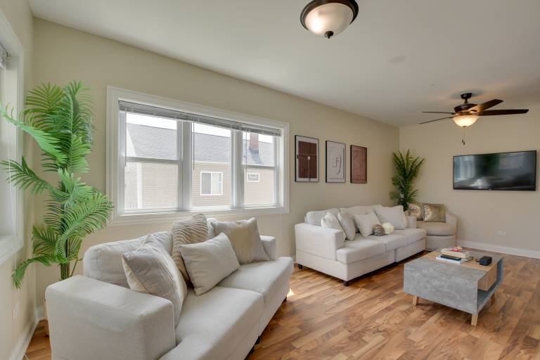 Apartment Blue Island