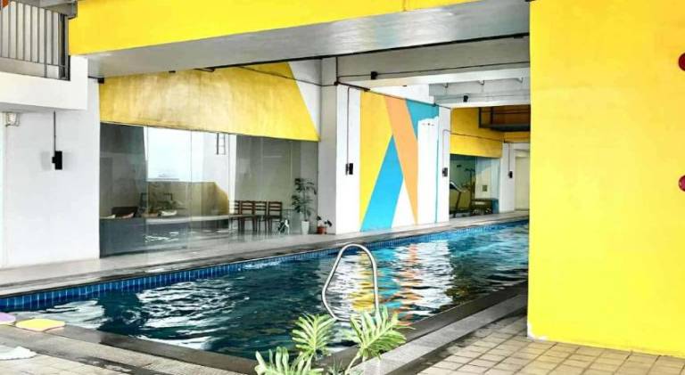 Apartment with pool — photo 2