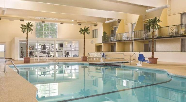 Country Inn & Suites by Radisson, Fergus Falls, MN — photo 3