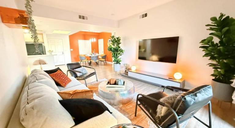 3BR Retreat in Prime Valley Location 109