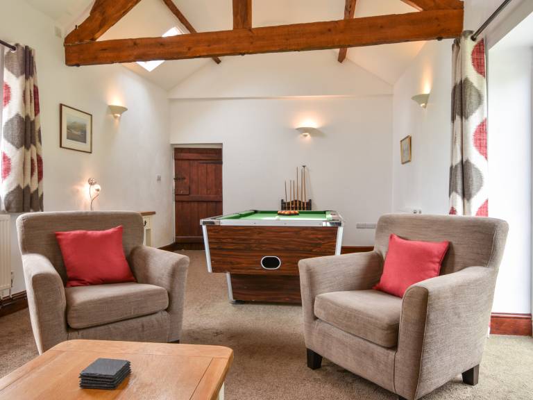 Cottage with hot tub, garden & barbeque — photo 4
