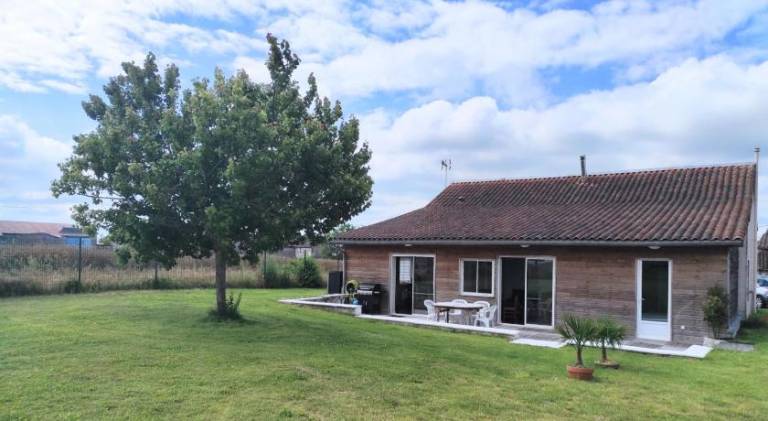 Vacation home with 1 room for 4 persons in Chatellerault