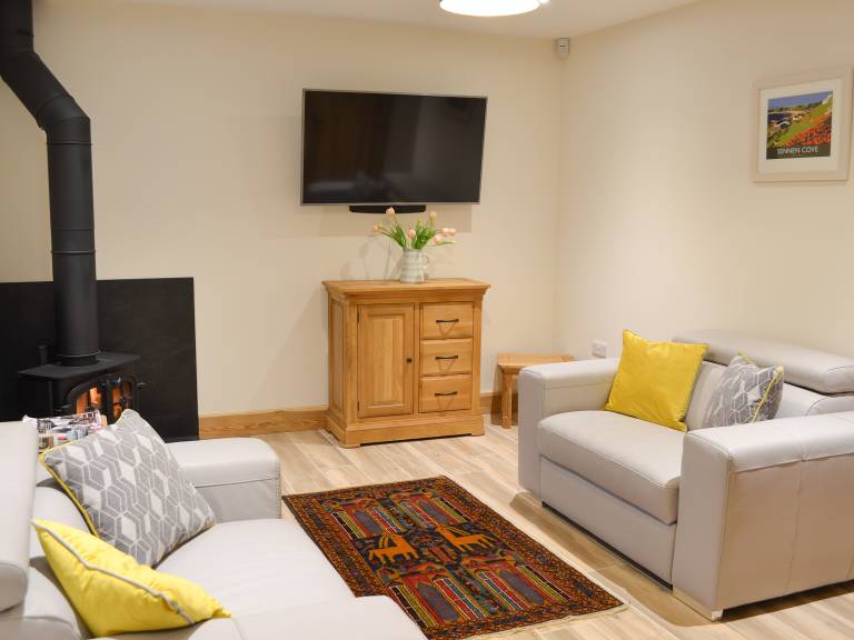 Cottage with garden | River view — photo 3
