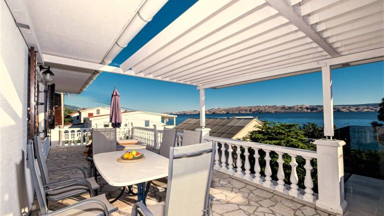Villa Figs beachfront Apartman 2 By Villas Guide in Senj