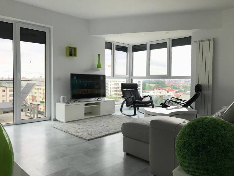 Luxury Westpark 2 Residence Lake View W2 in Bucharest
