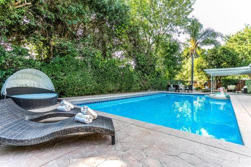 House  Woodland Hills