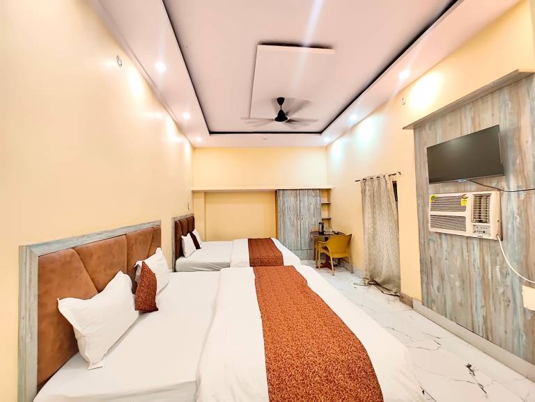 Goroomgo Vrrinda Home Stay Varanasi Indian Only — photo 2