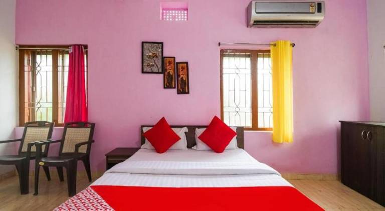 Hotel O Purple Inn Bahadalpur Railway Station