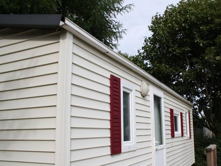 Mobile home with patio & heated pool — photo 4