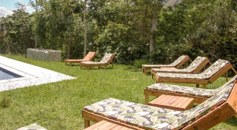 Lodge with pool, patio & yard — photo 3