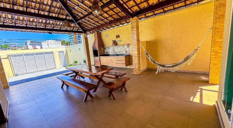 Vacation home with pool | Pet-friendly — photo 5