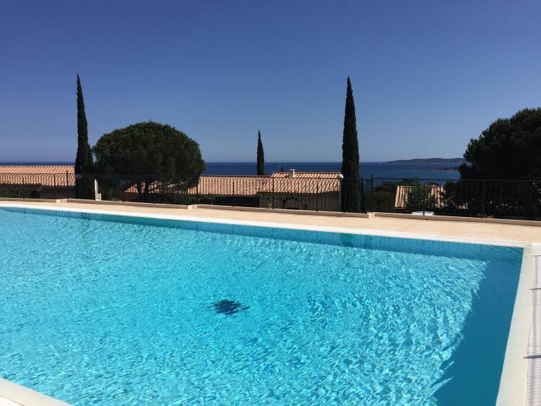 Rental apartment with patio, pool & garden | Panoramic view | Pets allowed — photo 2